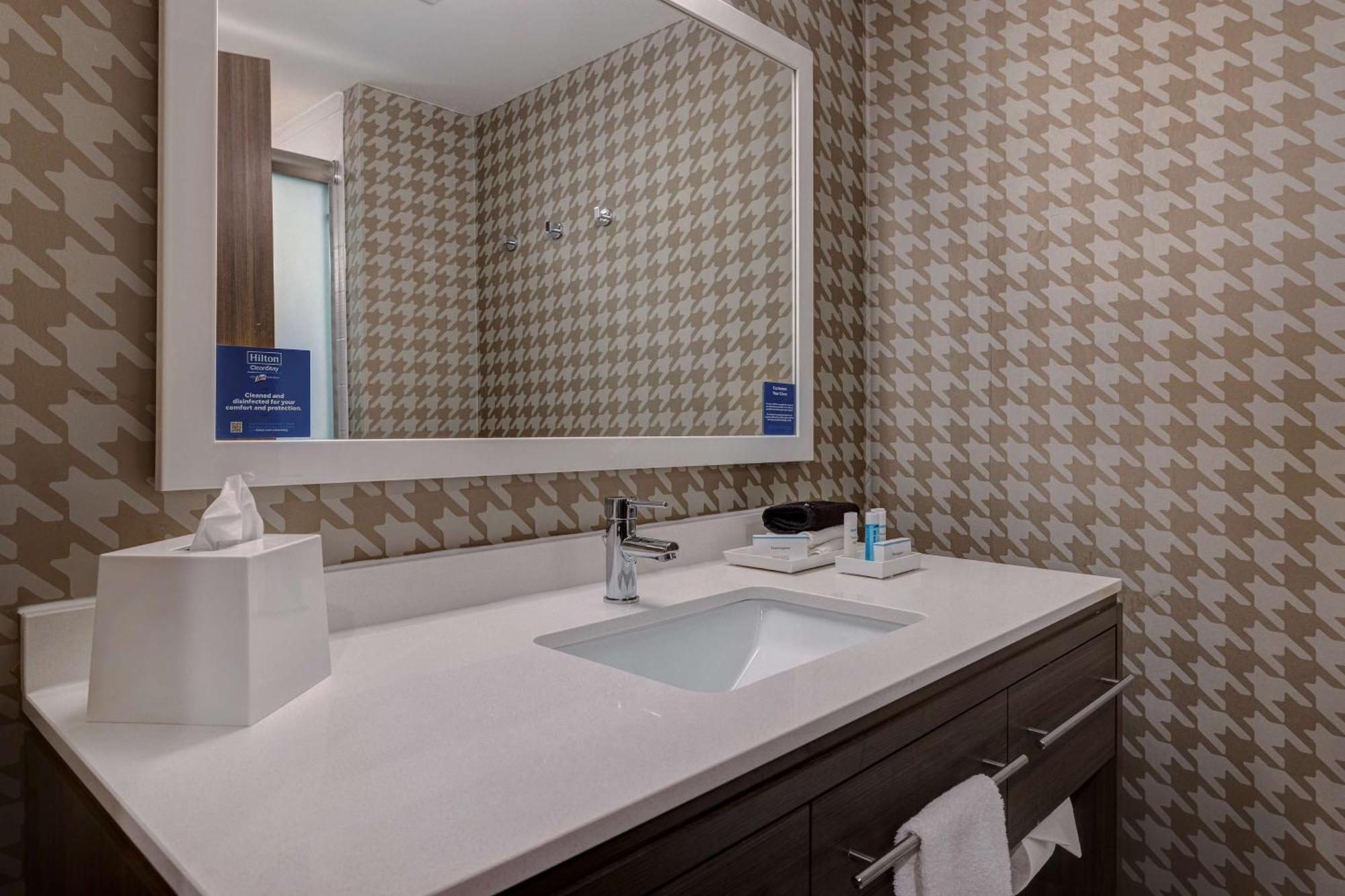 Home2 Suites By Hilton Dekalb Εξωτερικό φωτογραφία