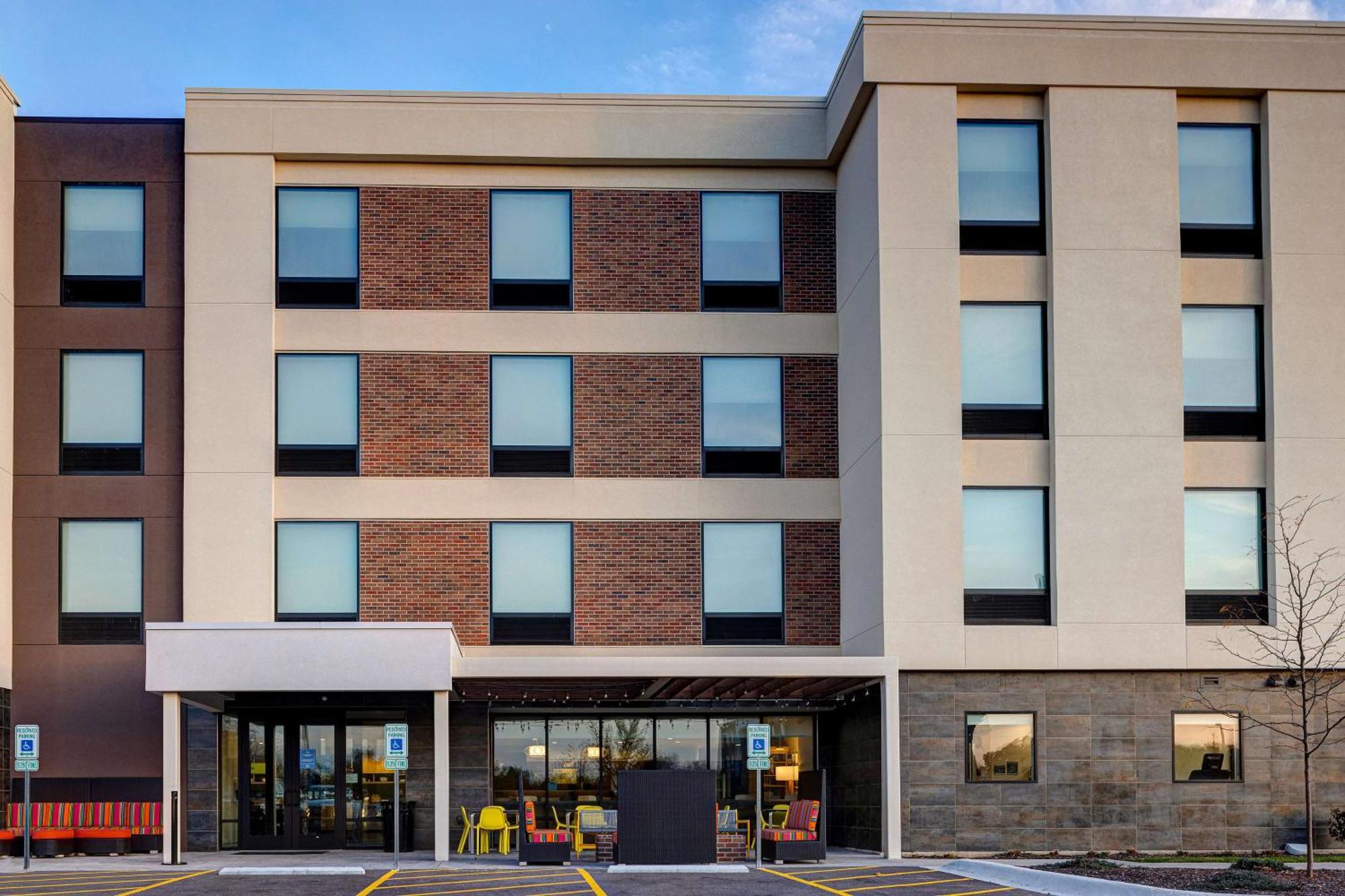 Home2 Suites By Hilton Dekalb Εξωτερικό φωτογραφία